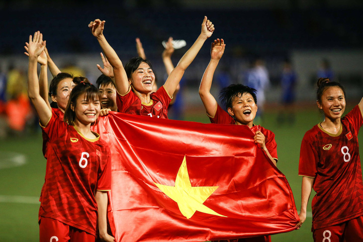 Đội tuyển nữ Việt Nam được thưởng hơn 10 tỉ đồng sau khi vô địch SEA Games 30 - Ảnh 1.