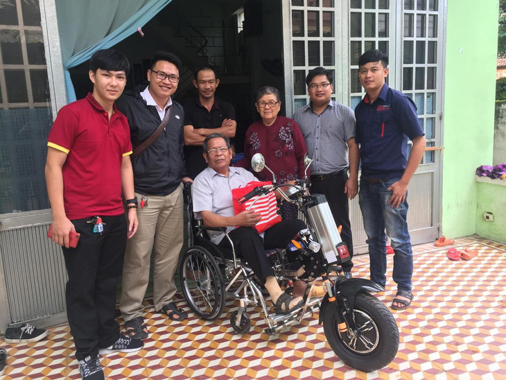 ĐH Duy Tân chế tạo xe lăn điện cho người khuyết tật Đà Nẵng - Ảnh 3.