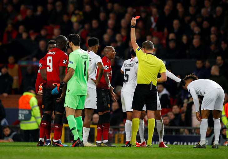 Bùng nổ trong hiệp hai, PSG đá bại M.U ngay tại Old Trafford - Ảnh 3.