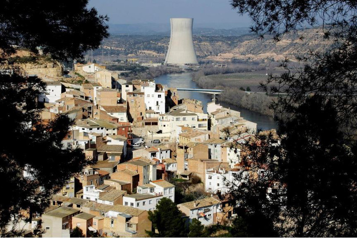 Tây Ban Nha sẽ sạch bóng điện hạt nhân vào năm 2035 - Ảnh 1.