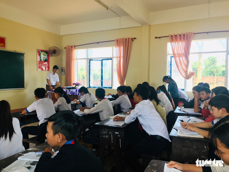 Một trường dạy thêm cho... 100% học sinh - Ảnh 2.