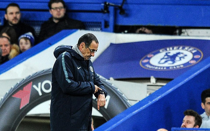 Nhiều CĐV Chelsea yêu cầu sa thải HLV Maurizio Sarri