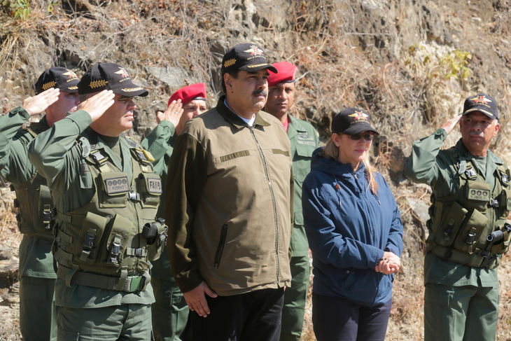 Tướng không quân Venezuela công nhận ‘Tổng thống lâm thời’ Guaido - Ảnh 2.
