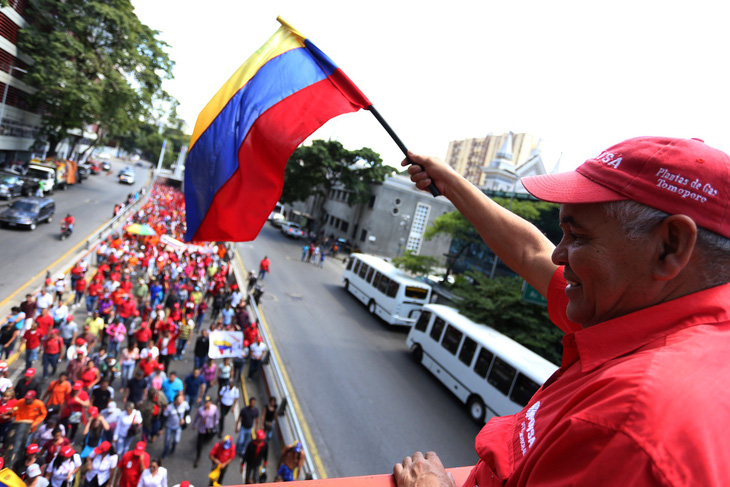 Tướng không quân Venezuela công nhận ‘Tổng thống lâm thời’ Guaido - Ảnh 3.