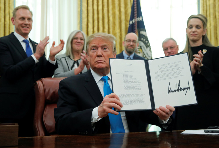 Ông Trump ký sắc lệnh chỉ đạo thành lập Lực lượng không gian - Ảnh 1.