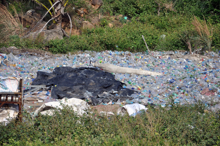 Chi hàng chục tỉ đồng đưa rác từ Côn Đảo về đất liền xử lý - Ảnh 5.