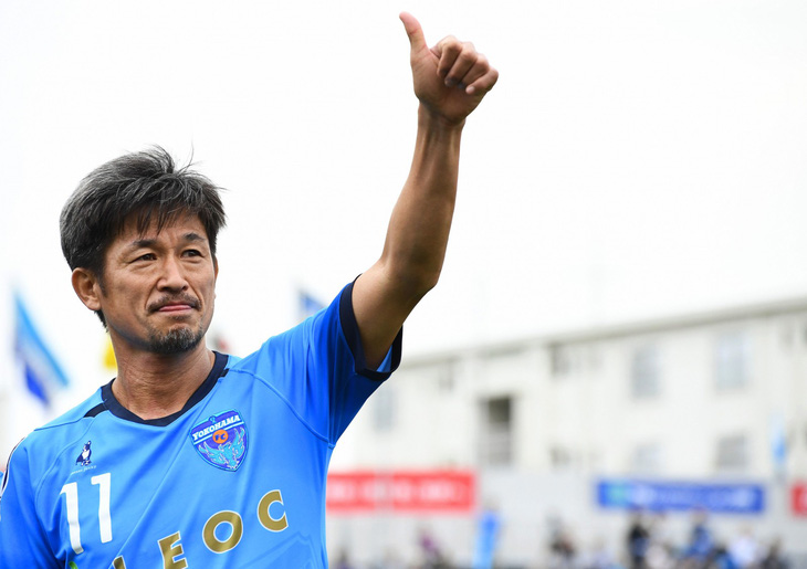 Tròn 52 tuổi, ‘Vua Kazu’ vẫn thi đấu mùa giải thứ 34 trong sự nghiệp - Ảnh 6.