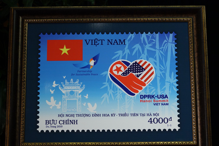 Việt Nam ra mắt bộ tem kỷ niệm thượng đỉnh Mỹ - Triều - Ảnh 2.