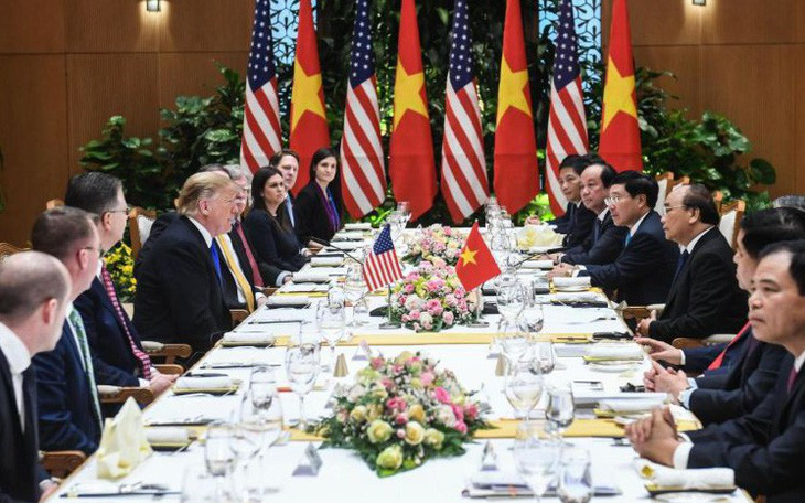 Thủ tướng Nguyễn Xuân Phúc thết đãi Tổng thống Trump món chả giò tôm thịt