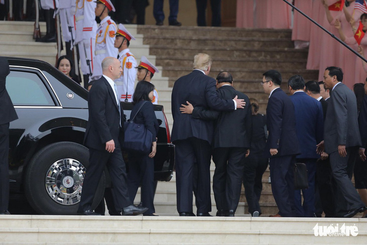 Thủ tướng Nguyễn Xuân Phúc hội kiến Tổng thống Trump - Ảnh 7.