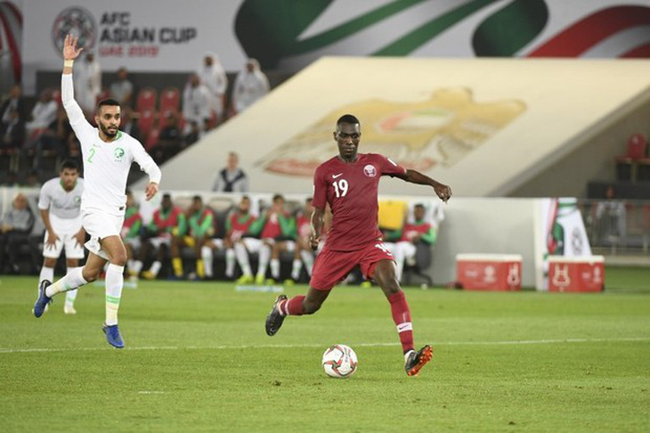 Cầu thủ Qatar ẵm 2 triệu bảng, căn hộ ở London, xe Lexus... sau chức vô địch Asian Cup - Ảnh 2.