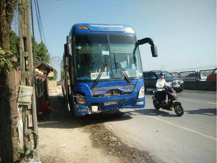 Vụ tai nạn 3 người chết ở Thanh Hóa: Xe biển xanh của Kho bạc nhà nước tỉnh - Ảnh 3.