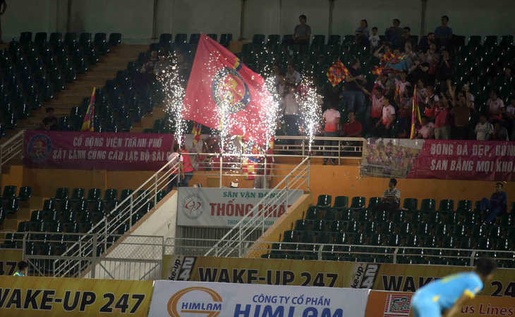 CLB Sài Gòn thắng ngược Khánh Hòa trong trận đấu chưa đến 1.000 khán giả - Ảnh 4.
