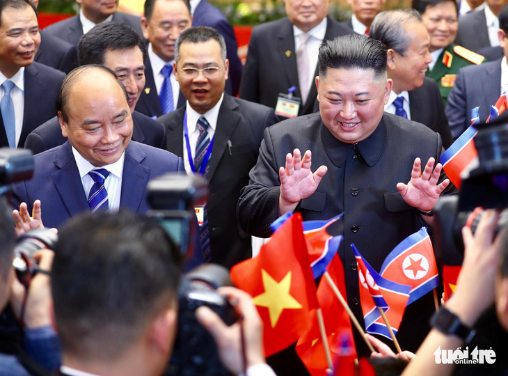 Chủ tịch Kim Jong Un hội kiến Thủ tướng Nguyễn Xuân Phúc - Ảnh 3.