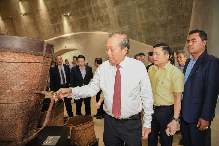Phó thủ tướng Trương Hòa Bình đến bảo tàng thế giới cà phê - Ảnh 2.