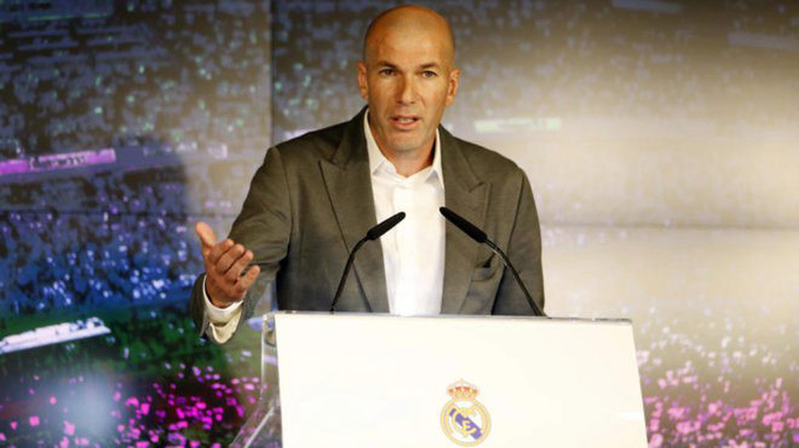 HLV Zidane: Chủ tịch Perez gọi và tôi đồng ý vì yêu đội bóng Real Madrid - Ảnh 1.