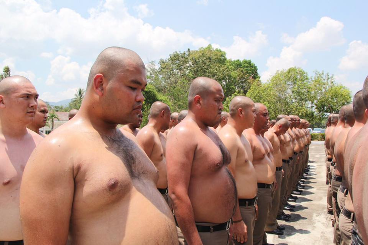 Thái Lan lập trại hủy diệt mỡ bụng toàn bộ cảnh sát béo phì - Ảnh 2.