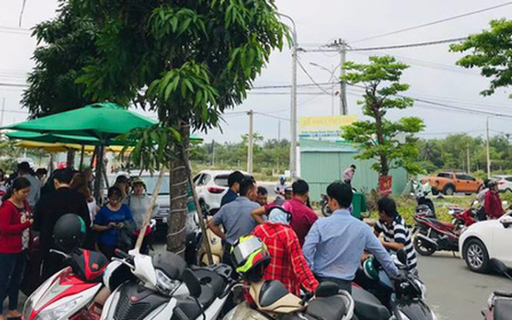 Rời Đà Nẵng, hàng trăm khách hàng đến Quảng Nam 