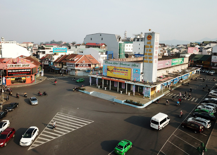 Trung tâm Đà Lạt: Sẽ dỡ bỏ rạp Hòa Bình, di dời dinh tỉnh trưởng