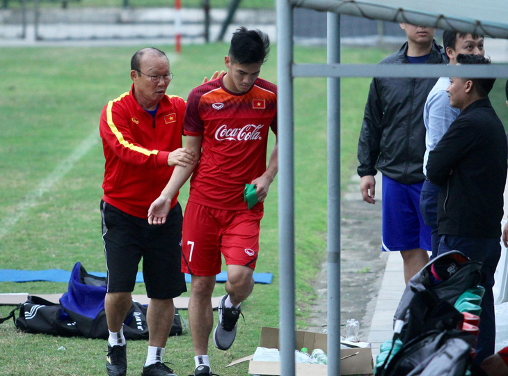 Đình Trọng còn cơ hội dự vòng loại Giải U-23 châu Á, Tiến Linh phải chờ - Ảnh 1.