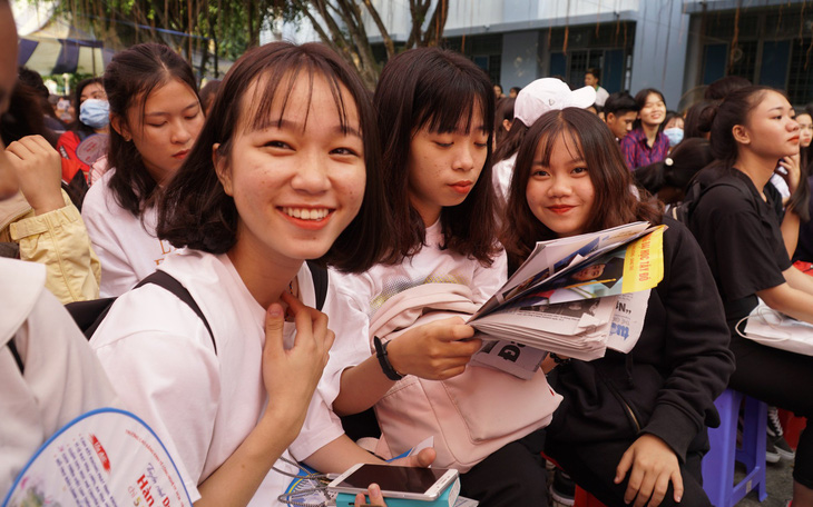 4.000 học sinh về "thủ phủ sen hồng" nghe tư vấn tuyển sinh