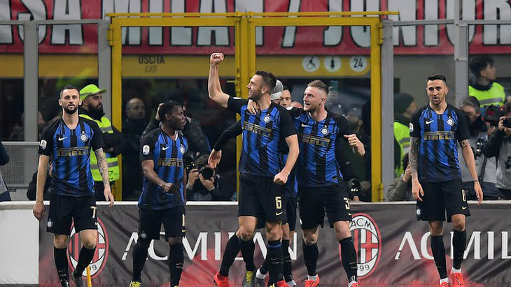 Inter đá bại AC Milan trong trận derby kịch tính có 5 bàn thắng - Ảnh 2.