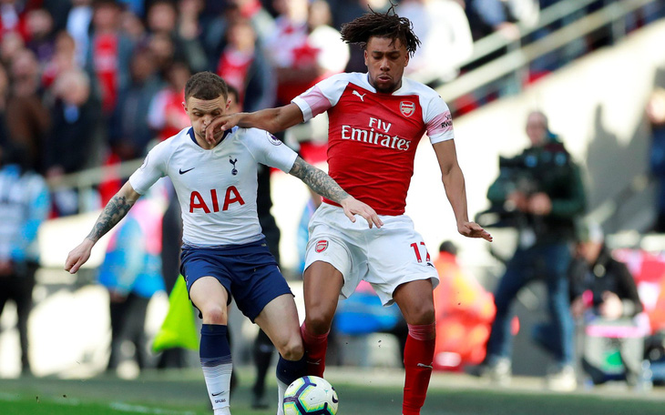Aubameyang đá hỏng phạt đền, Arsenal chia điểm với Tottenham