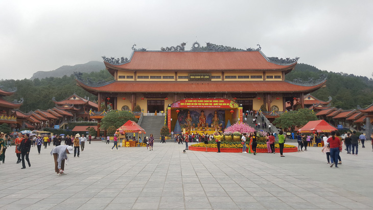 Bộ Văn hóa lập đoàn kiểm tra, chùa Ba Vàng họp báo vụ vong báo oán - Ảnh 2.
