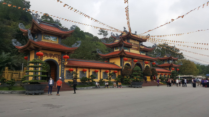 Giáo hội Phật giáo Việt Nam yêu cầu xử lý nghiêm vụ chùa Ba Vàng - Ảnh 1.