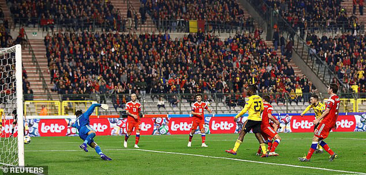 Hai lần bắn hạ gấu Nga, Eden Hazard giúp Bỉ có 3 điểm đầu tiên - Ảnh 2.
