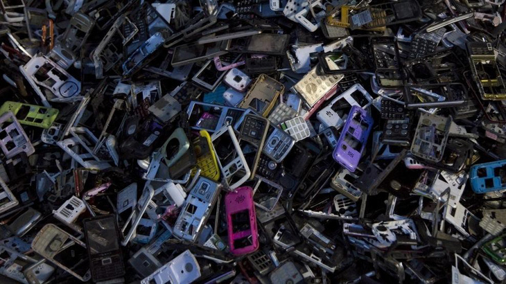 Trung Quốc có thể thu khoảng 24 tỉ USD từ rác thải điện tử - Ảnh 1.