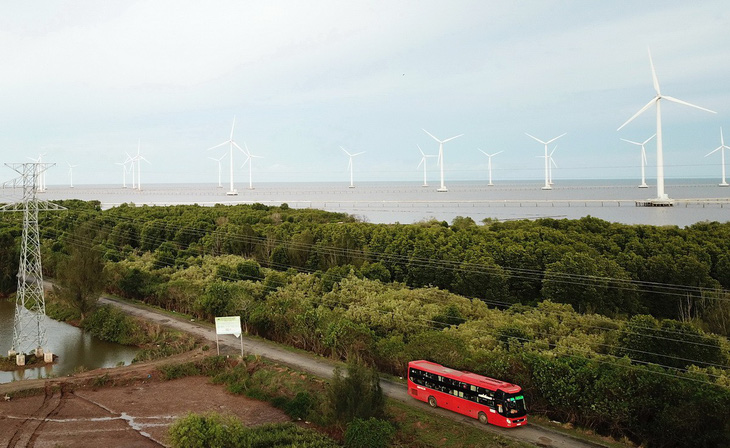 Dự án điện gió, điện mặt trời phủ kín 56km bờ biển Bạc Liêu - Ảnh 1.