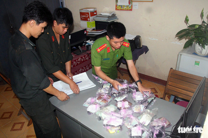 Đồng Nai triệt phá ổ đánh bạc lớn, bắt giữ 56 người - Ảnh 2.