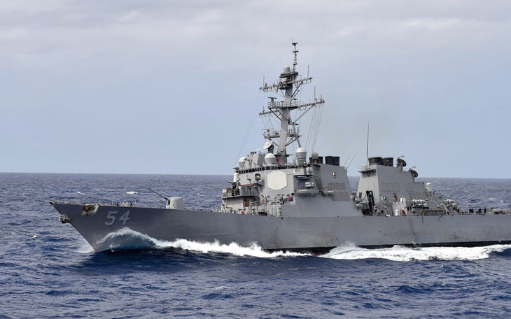 Mỹ điều tàu tuần duyên, khu trục qua eo biển Đài Loan