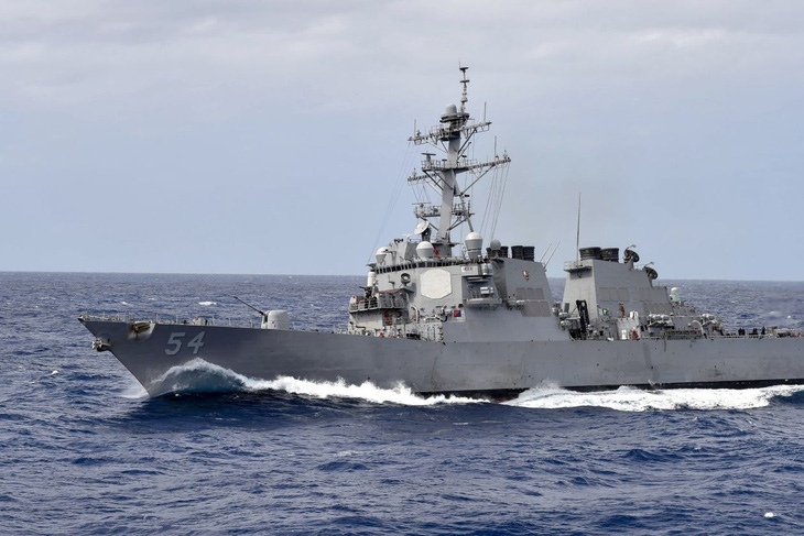 Mỹ điều tàu tuần duyên, khu trục qua eo biển Đài Loan - Ảnh 1.