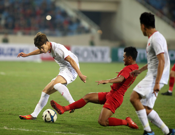 Hoàng Đức đá cặp tiền đạo cùng Đức Chinh trận gặp U23 Thái Lan - Ảnh 1.