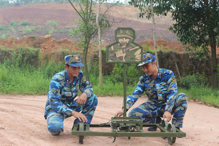 Người sáng chế học cụ cho tiểu đoàn - Ảnh 1.