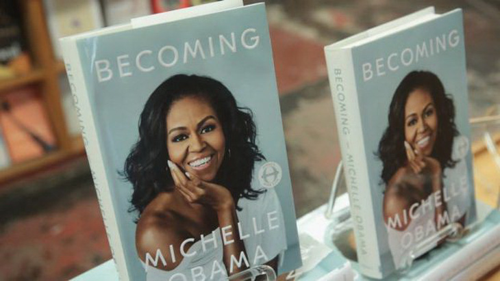 Hồi ký của Michelle Obama bán được 10 triệu bản - Ảnh 1.