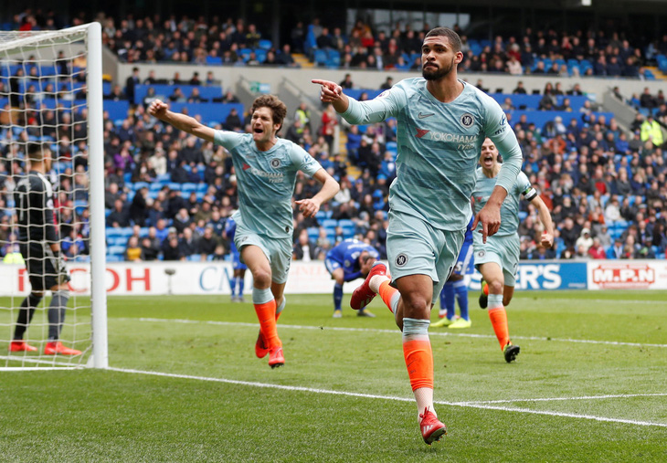 Sáu phút bùng nổ, Chelsea ngược dòng đá bại Cardiff - Ảnh 3.