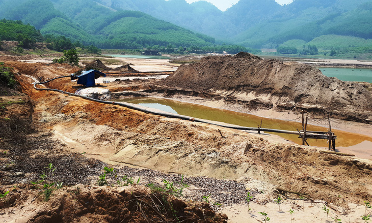 Quảng Nam đề nghị sớm duyệt đóng cửa mỏ vàng Bồng Miêu - Ảnh 2.