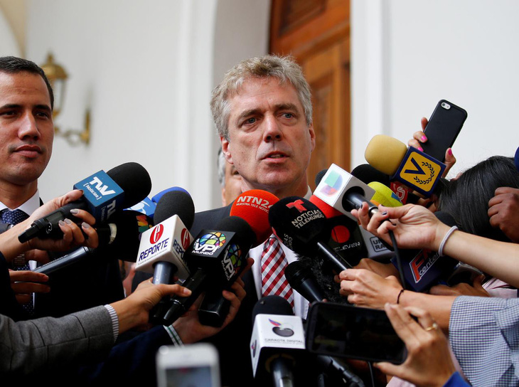 Venezuela trục xuất đại sứ Đức vì ủng hộ lãnh đạo phe đối lập - Ảnh 1.