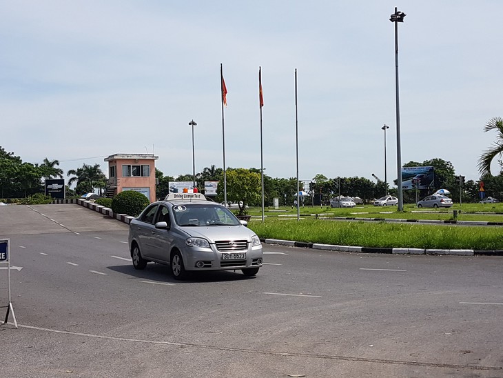 Dạy người dân lái xe để thi hay để lái an toàn? - Ảnh 3.