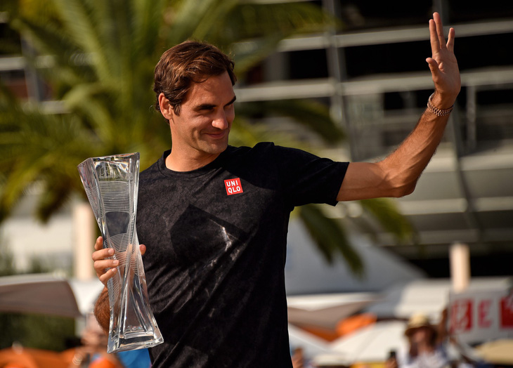 Thắng dễ Isner, Federer lần thứ 4 vô địch Miami Open - Ảnh 1.