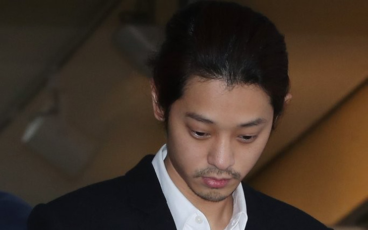 Jung Joon Young có thể bị truy tố tội quay lén và phát tán video sex