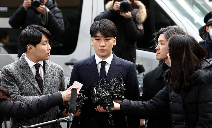 Ngoài môi giới mại dâm, Seungri bị cáo buộc thêm tội biển thủ quỹ - Ảnh 1.