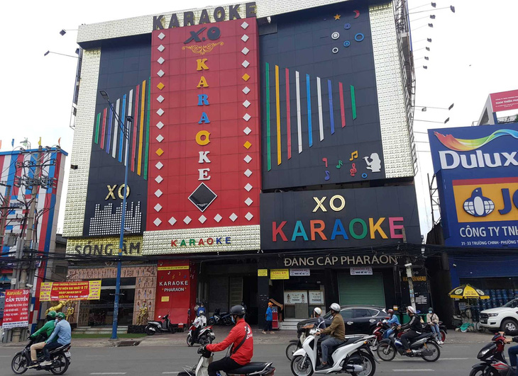 39 người dương tính ma túy trong quán karaoke của Phúc XO - Ảnh 1.