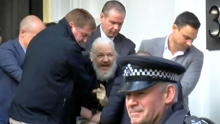 Vụ Wikileaks: Cảnh sát Anh nói bắt Julian Assange vì Mỹ - Ảnh 1.