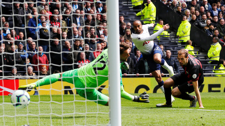 Thắng đậm Huddersfield, Tottenham trở lại top 3 - Ảnh 2.