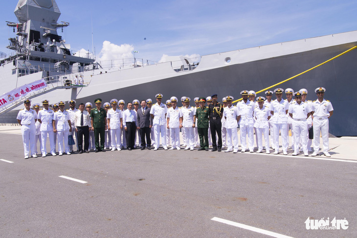 Hai tàu hải quân và 735 sĩ quan, thủy thủ Ấn Độ thăm Khánh Hòa - Ảnh 3.