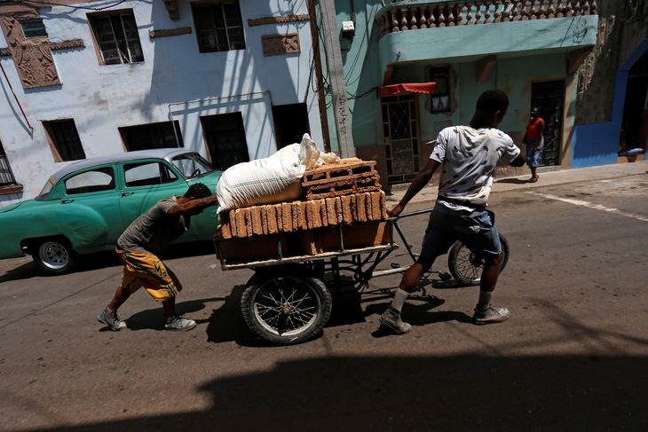 Chủ tịch Cuba kêu gọi củng cố phòng thủ, kinh tế đối phó với Mỹ - Ảnh 2.